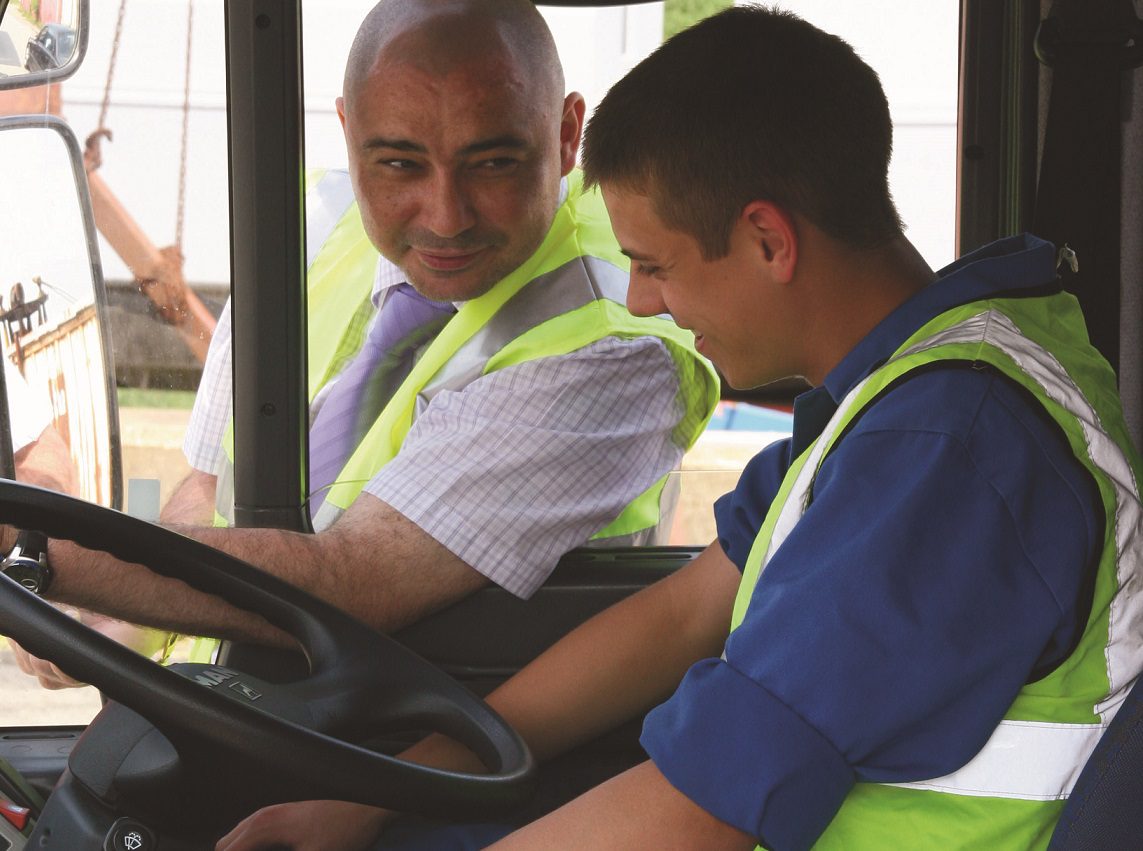 Read more about the article LGV/HGV Apprenticeship: Five Things To Consider Before Applying