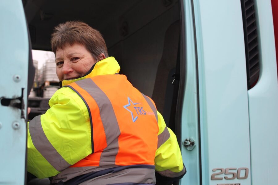 Read more about the article Women in Logistics: TRS LGV Driver Trainer Jackie talks to Roadway magazine