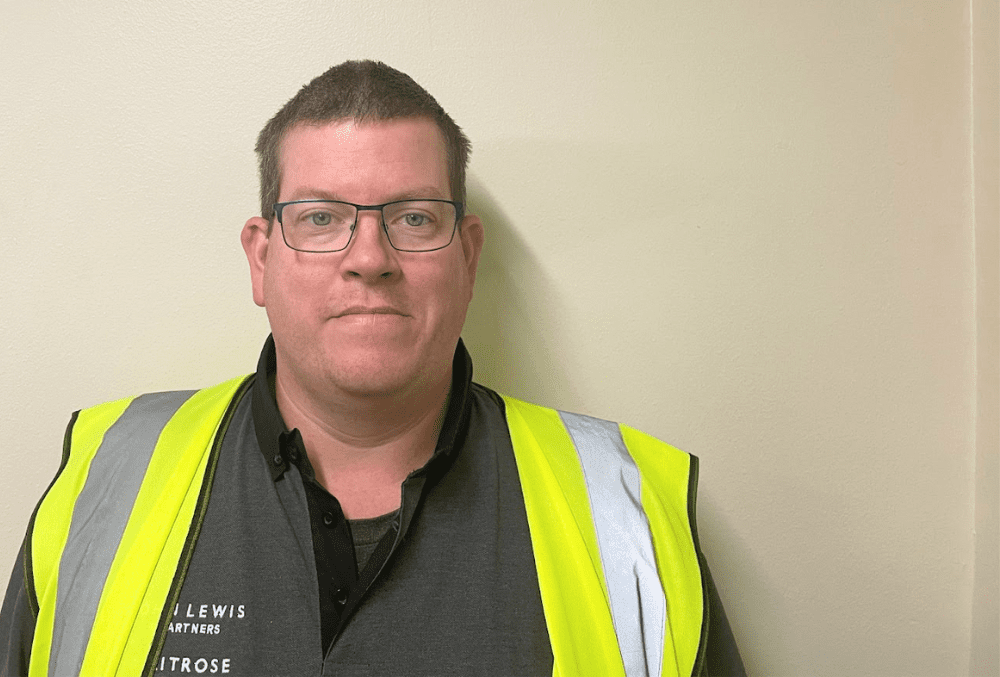 You are currently viewing Craig becomes first in John Lewis to complete warehouse supervisor apprenticeship 